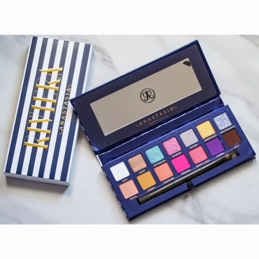 Rivera ABH Eyeshadow pallet NWT